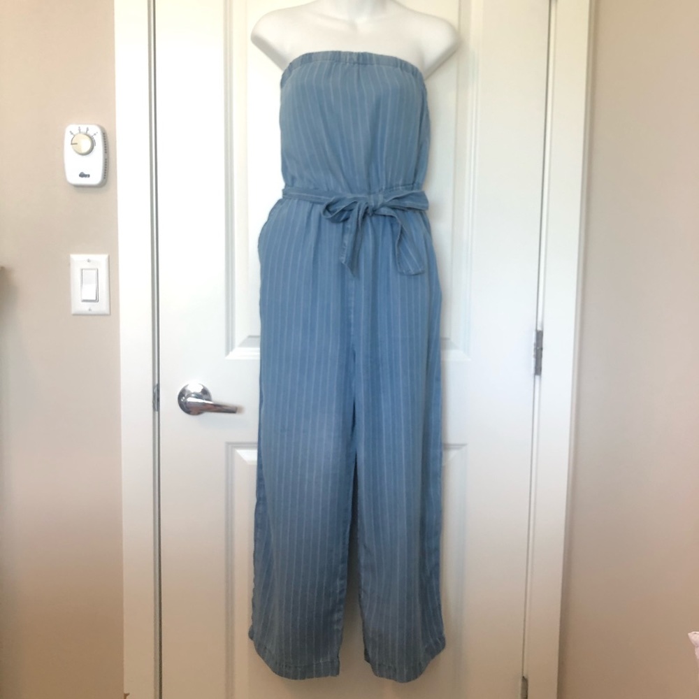 DYNAMITE Strapless “Denim” Romper/Wide leg Jumper.